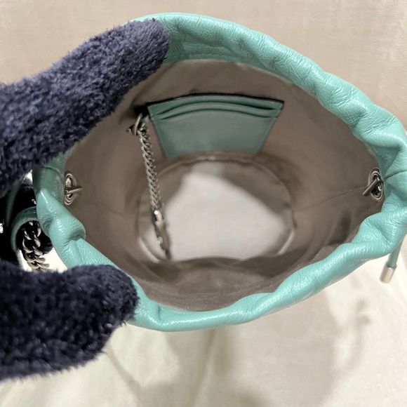 GUCCI SEQUINS BUCKET BAG - Picture 8 of 11